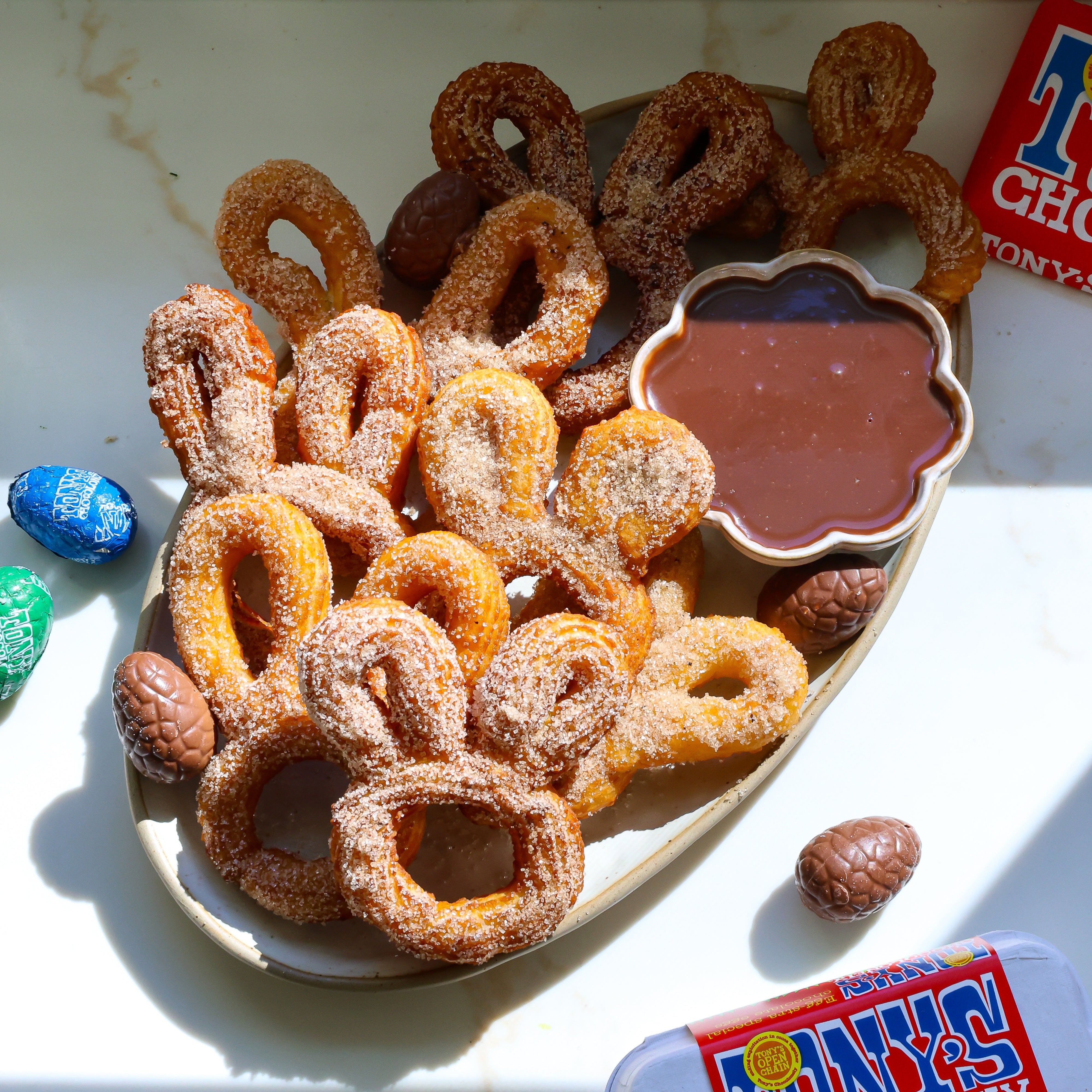 Tony's Chocolonely bunny churros met chocoladesaus