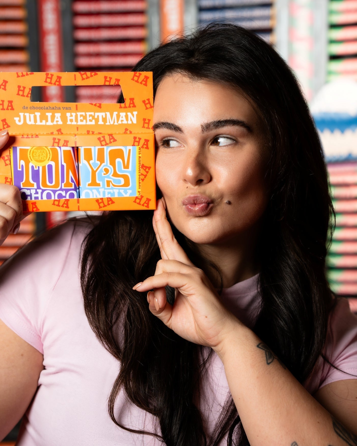 Julia Heetman x Tony's chocolahaha